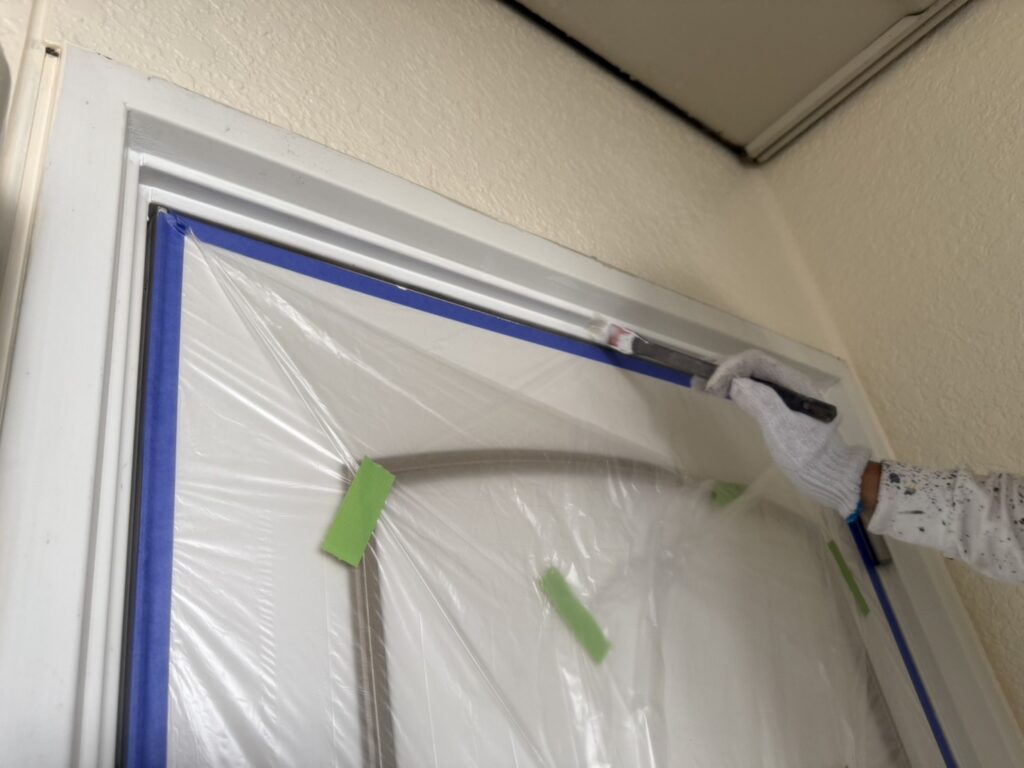 窓枠の鉄部塗装を行いました！細かな部分も丁寧に仕上げます